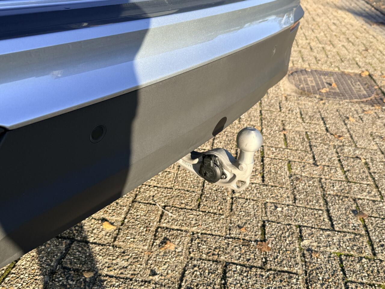 Volkswagen TIGUAN 1.5 eHybrid Life Edition | LED | Keyless | Apple Carplay | Adapt Cruise | PDC v+a incl. Camera | Stuur- Stoel en achterbank verwarming