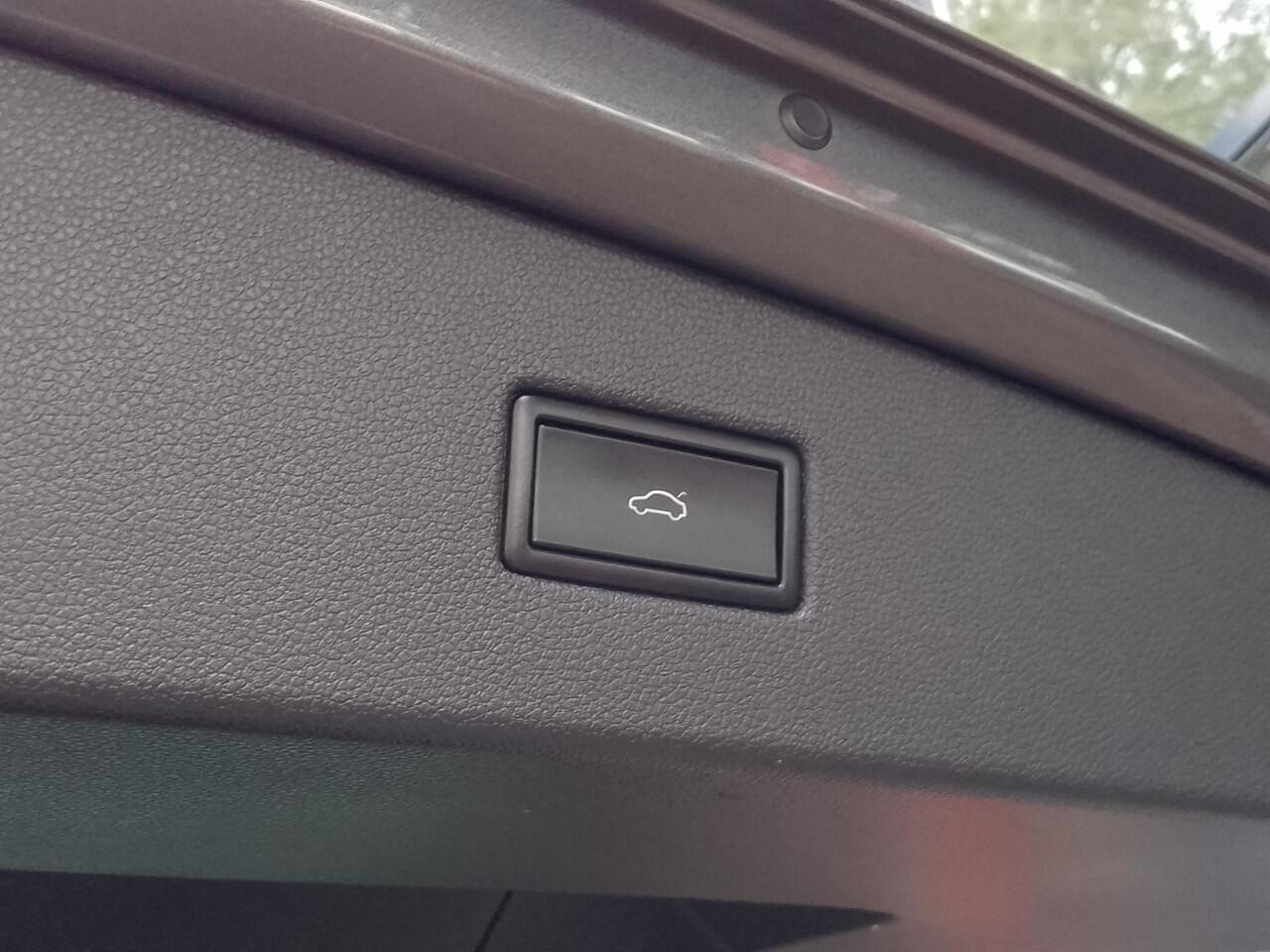 Volkswagen TIGUAN 1.5 TSI ACT Comfortline Business R-Line AUTOMAAT | Virtual Cockpit | Navi | ECC | PDC | LM Velgen | Cruise Control