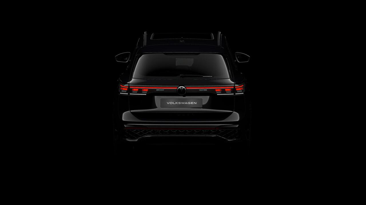 Volkswagen TIGUAN R-Line Edition - eHybrid | 'App-Connect' draadloze smartphone integratie | Automatische afstandsregeling (Adaptive Cruise Control) | Black Style Pakket