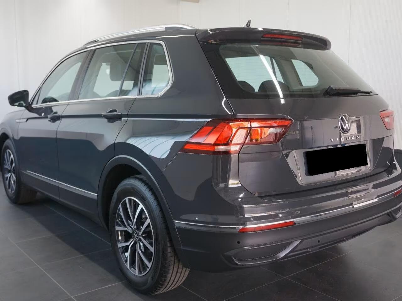 Volkswagen TIGUAN 2.0 TDI 150 PK DSG ACC Zwenkbare Trekhaak LED Navi Camera