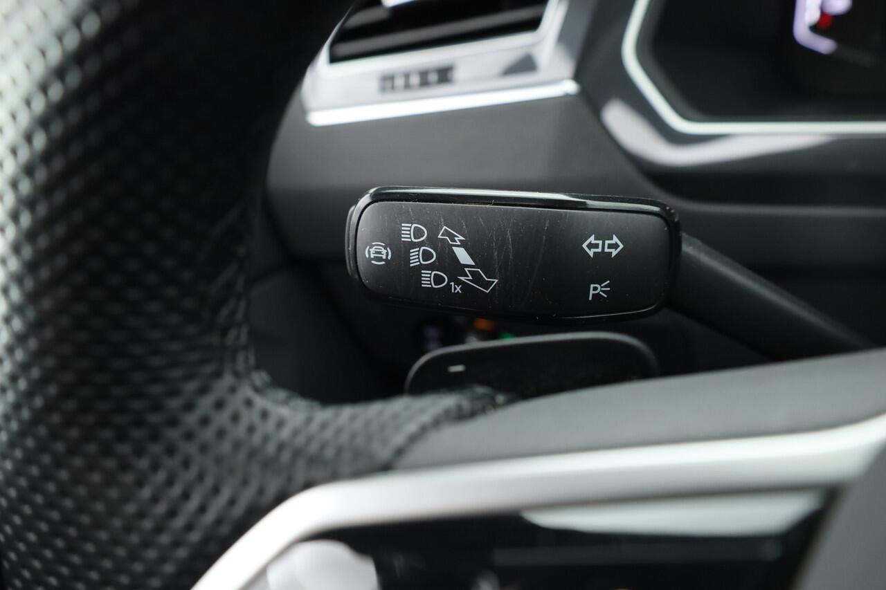 Volkswagen TIGUAN 1.4 TSI eHybrid R-Line Business+ | Pano | Dig. Cockpit | Camera+PDC | Stoel- Stuurverw. | Adapt. Cruise | Nav+App.Connect | Elek. klep | IQ.Light V