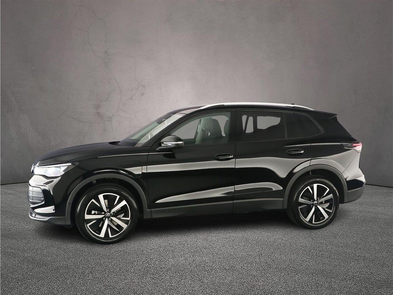 Volkswagen TIGUAN Life Edition 1.5 TSI eHybrid 204pk DSG Automaat Trekhaak, 360 camera, Adaptive cruise control, LED matrix koplampen, Elektrische achterklep