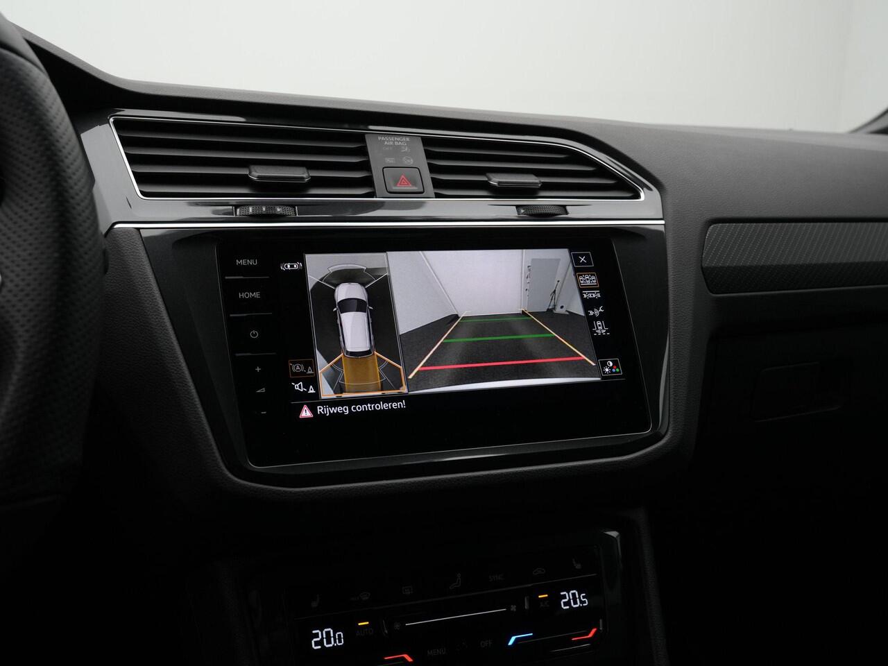 Volkswagen TIGUAN 1.4 TSI eHybrid 245 pk DSG R-Line | Panoramadak | Trekhaak | Navigatie Discover Pro | Adaptief onderstel | 360 camera | IQ Light