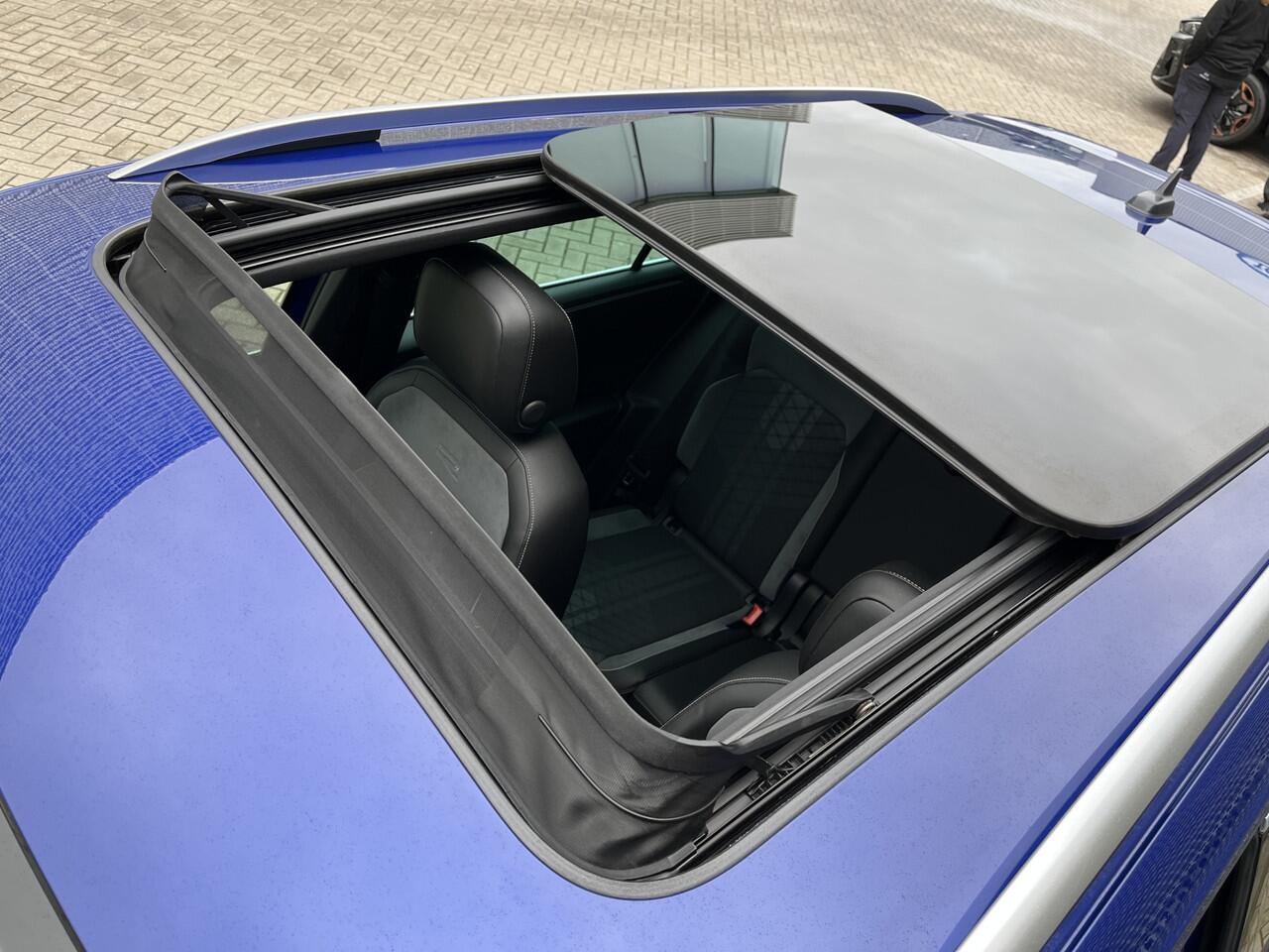 Volkswagen TIGUAN 1.5 TSI R-Line Business+ / Pano / Digitaal dashboard / Navigatie / App connect / Camera / Parkeersensoren V+A / lichtmaal 20 inch /