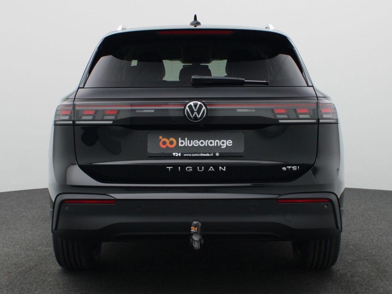 Volkswagen TIGUAN 1.5 eTSI Life Edition 150PK DSG full led, trekhaak, standkachel, adaptive cruise, side assist, stoelverwarming voor & achter, stuurwielverwarming, achteruitrijcamera, alarm, keyless, virtual pedal, 19" lichtmetaal