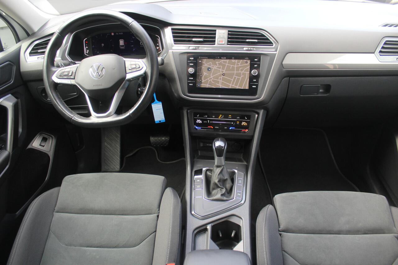 Volkswagen TIGUAN Allspace 1.5 TSI Life Business - 7 PERSOONS - PANODAK - TREKHAAK - VIRT. COCKPIT -