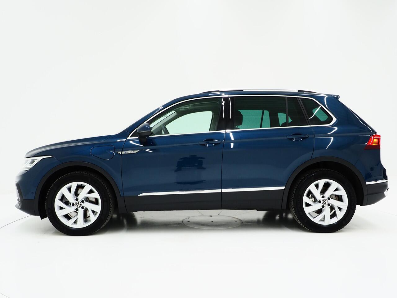 Volkswagen TIGUAN 1.4 TSI eHybrid Elegance | Panoramadak | Trekhaak | Camera | Adaptive Cruise | Virtual | Keyless | Carplay