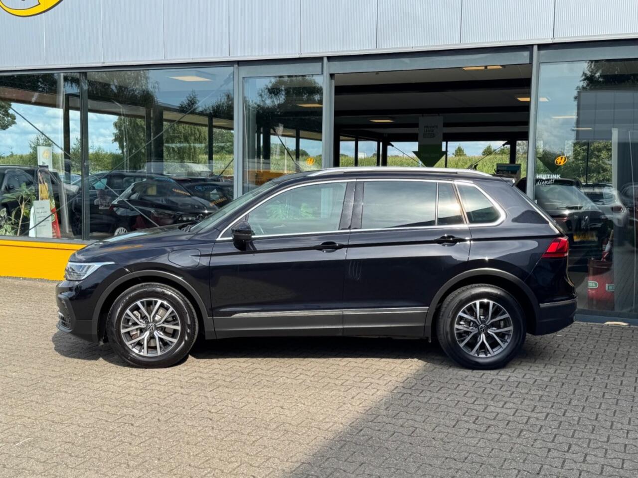Volkswagen TIGUAN 1.4 TSI e-Hybrid Business - adaptive cruise - winterpack - camera