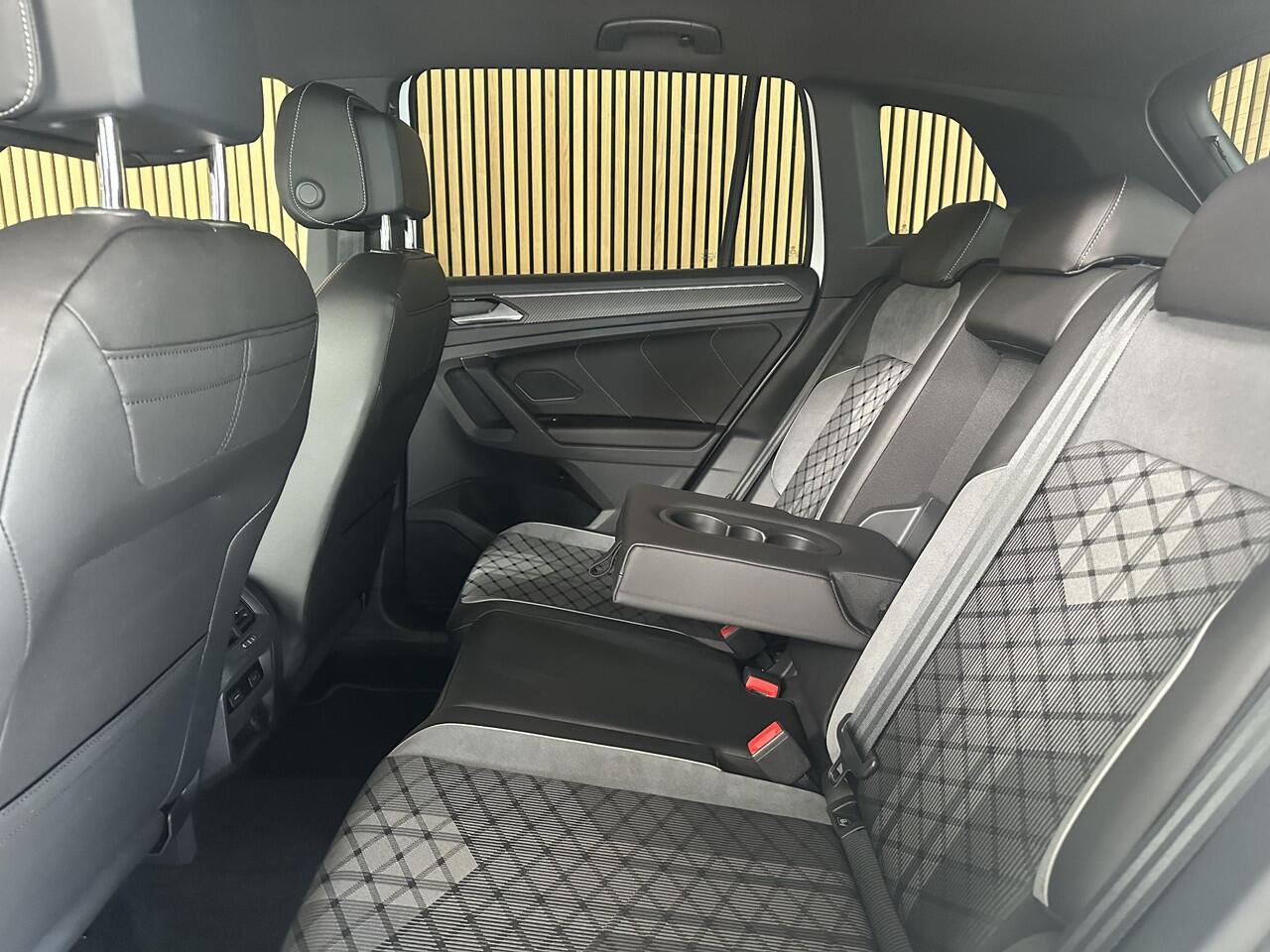 Volkswagen TIGUAN 1.5 TSI Black Style | Harman / Kardon | Carplay | IQ LED