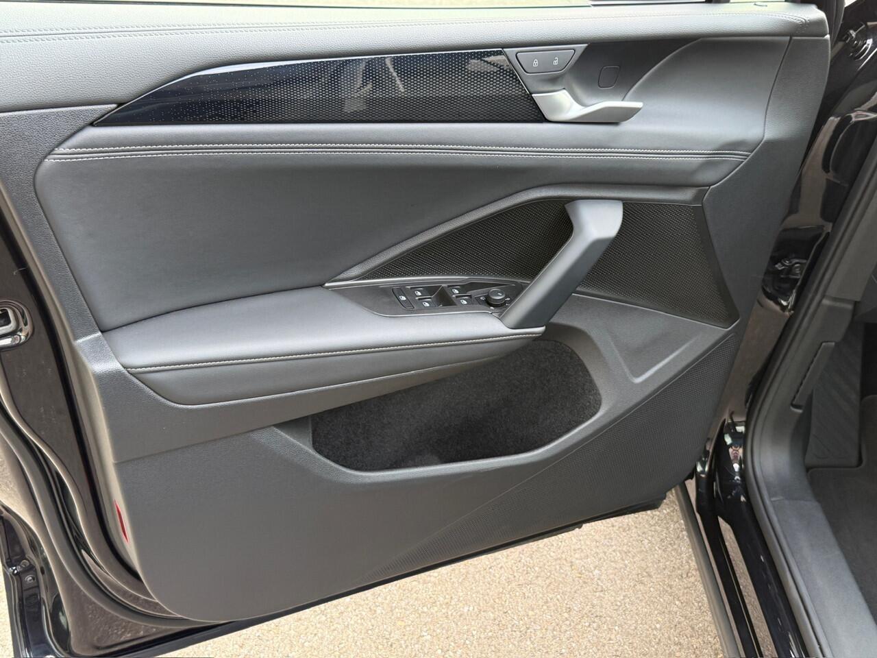 Volkswagen TIGUAN 1.5 eTSI Life | Camera | Trekhaak | Dode hoek | Rijklaar incl. garantie