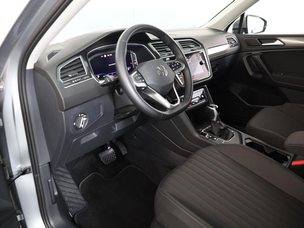 Volkswagen TIGUAN Allspace 1.5 TSI Life Business 7p. 150 pk Automaat (DSG) | Navigatie | Parkeersensoren | Adaptieve cruise control | Autom. airco (3 zones) | LED koplampen |