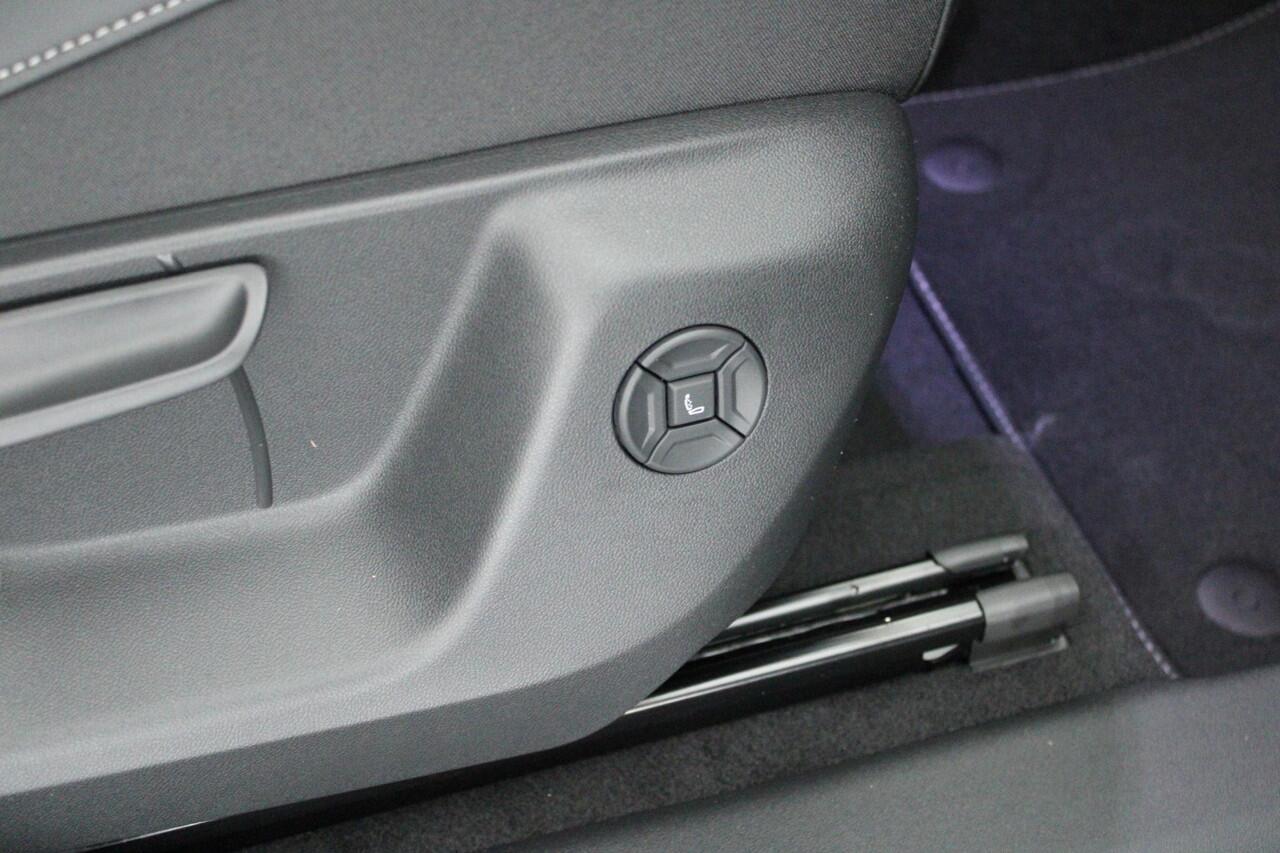 Volkswagen TIGUAN 1.5 272pk eHybrid R-Line Edition Trekhaak Camera Keyless Massage Virtual Cockpit Panoramadak Carplay