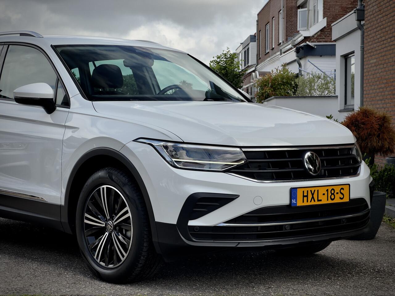 Volkswagen TIGUAN 1.4 TSI AUT6 eHYBRID R-LINE + NW-MODEL VOL-LEDER DIGI-DASH AIRCO IQ-DRIVE PARK-ASSIST LED LMV PDC