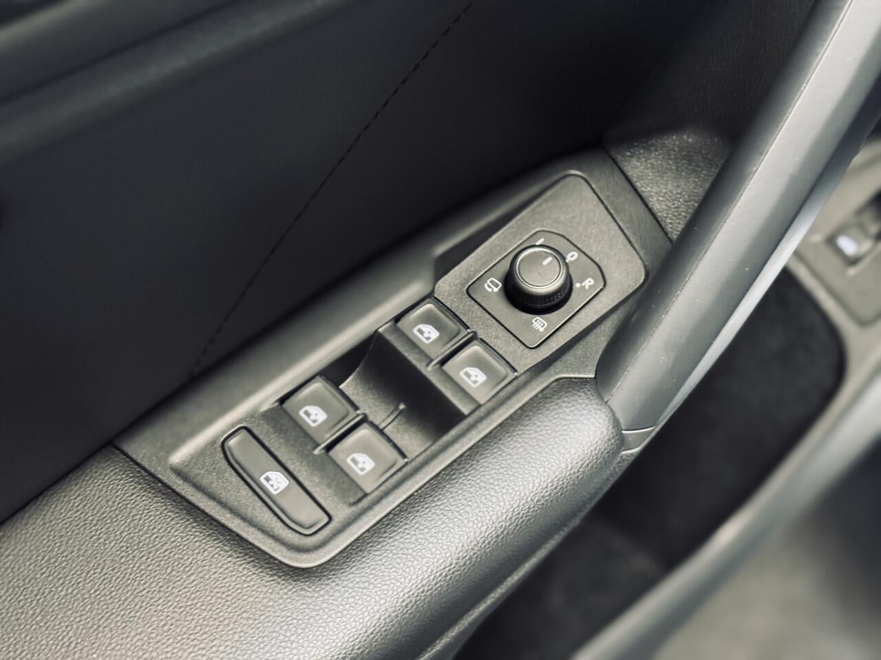 Volkswagen TIGUAN 1.5 TSI ACT Highline R-Line | Panorama | Leder | Trekhaak