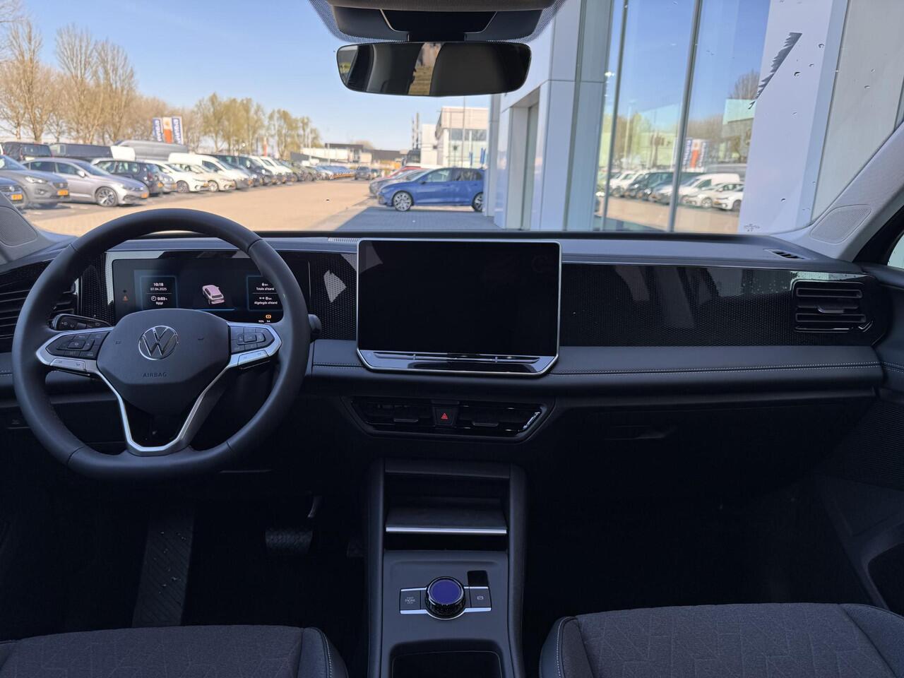 Volkswagen TIGUAN Life Edition 1.5 eHybrid 204 pk | Camera | Adaptive Cruise | Elektrische Achterklep | Draadloos Telefoonlader | Keyless |