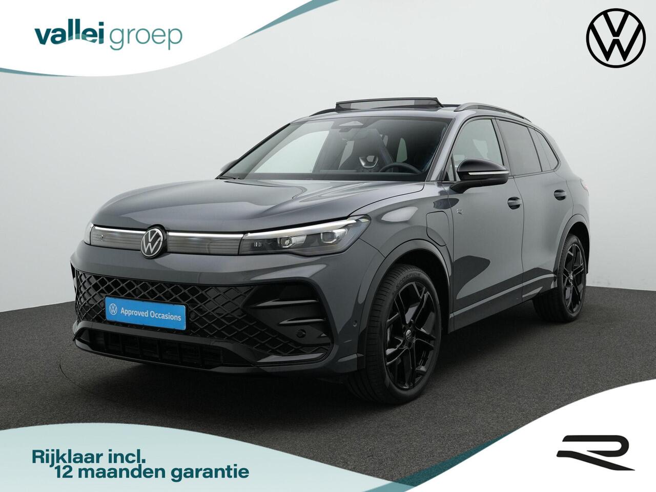 Volkswagen TIGUAN 1.5 eHybrid 204 pk DSG R-Line Edition | Panoramadak | Trekhaak | Adaptive Cruise | Side Assist | Park Assist | 20 inch