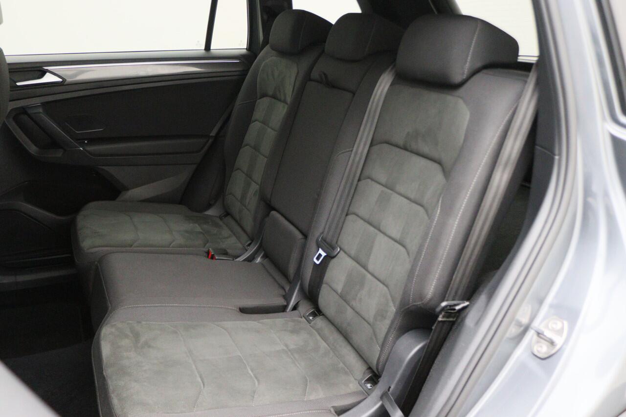 Volkswagen TIGUAN Allspace 1.5 TSI DSG Highline Business R Virtual Cockpit, ACC, Verwarmde Voorruit, Camera, Apple Carplay, LED, 19''