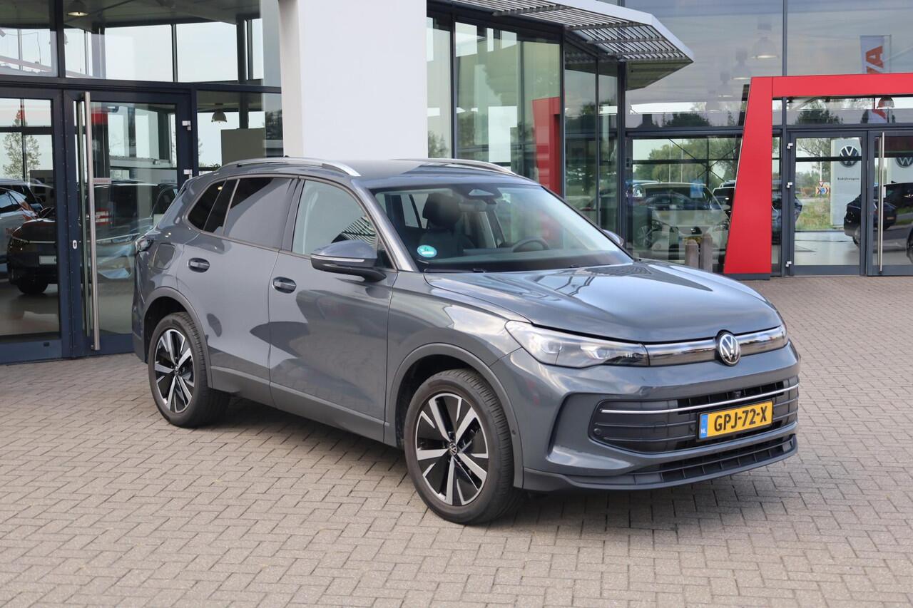 Volkswagen TIGUAN 1.5 eHybrid Life Edition wegklapbare trekhaak 19" lmv Design pakket met LED matrix stoel en stuurwielverwarming NL auto 48 mnd 100.000km garantie door ons nieuw geleverd