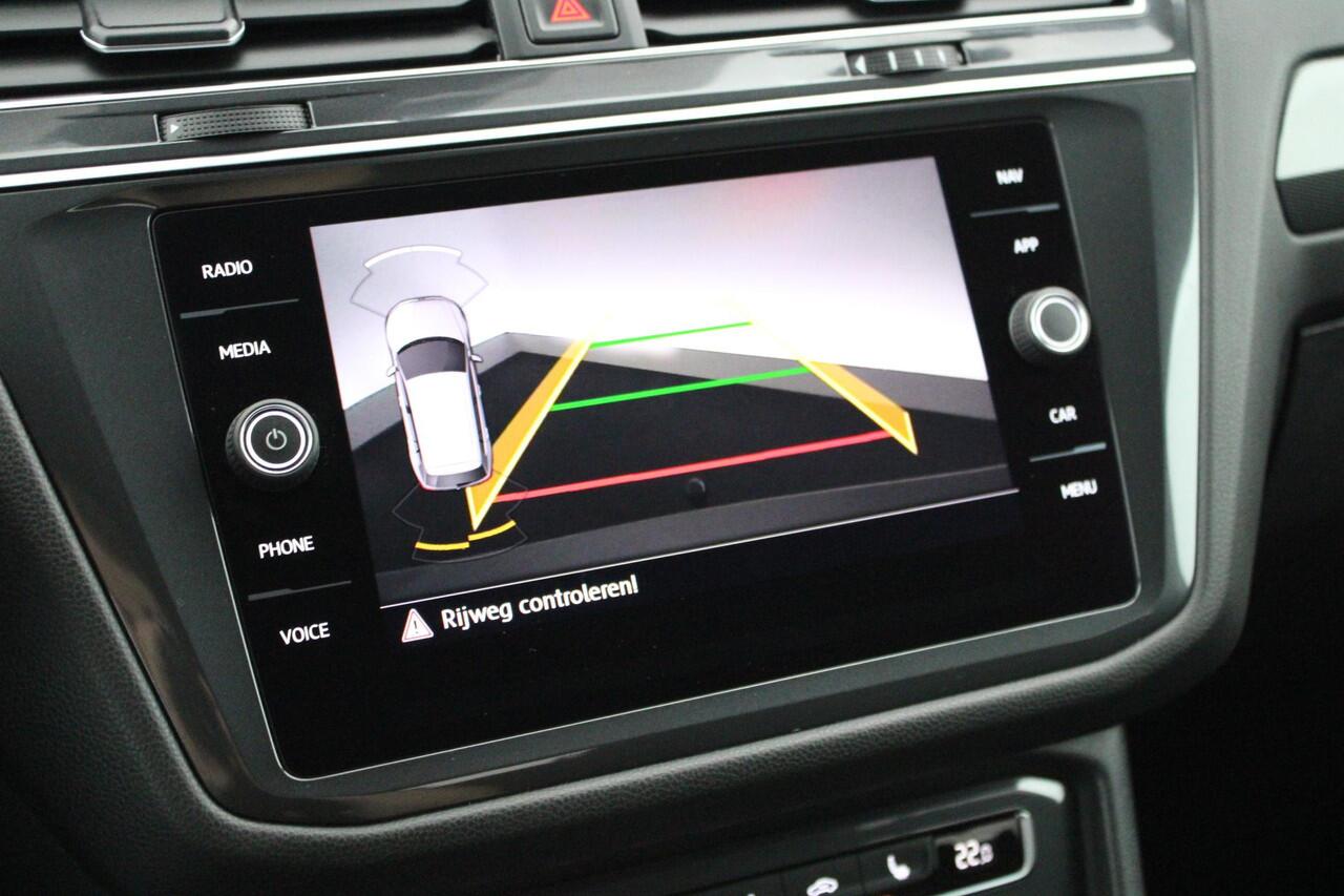 Volkswagen TIGUAN Allspace 1.5 TSI 150pk DSG R-Line Highline Trekhaak Camera Keyless Virtual Cockpit Navigatie