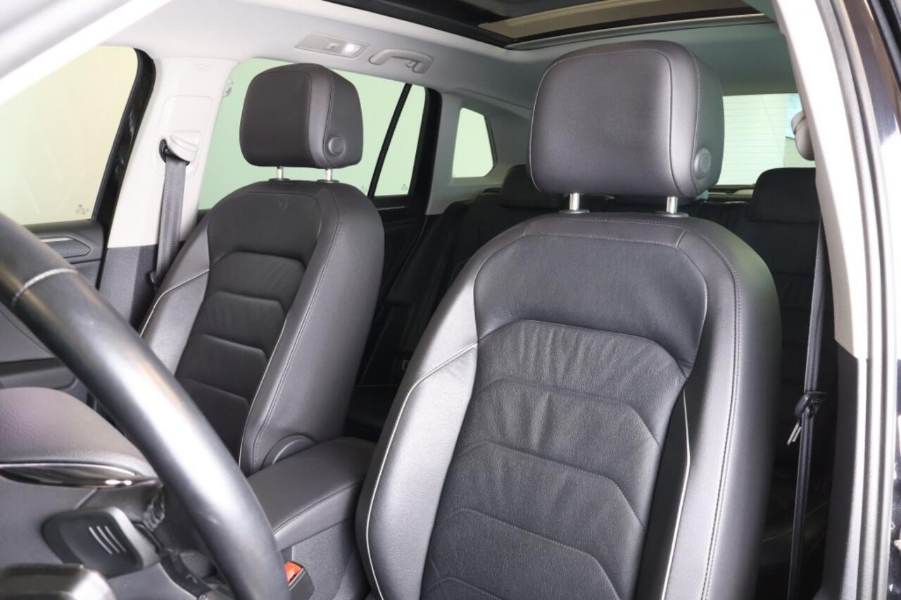 Volkswagen TIGUAN 1.5 TSI ACT Highline - Pano - Leder - ACC - CarPlay - Virtual cockpit