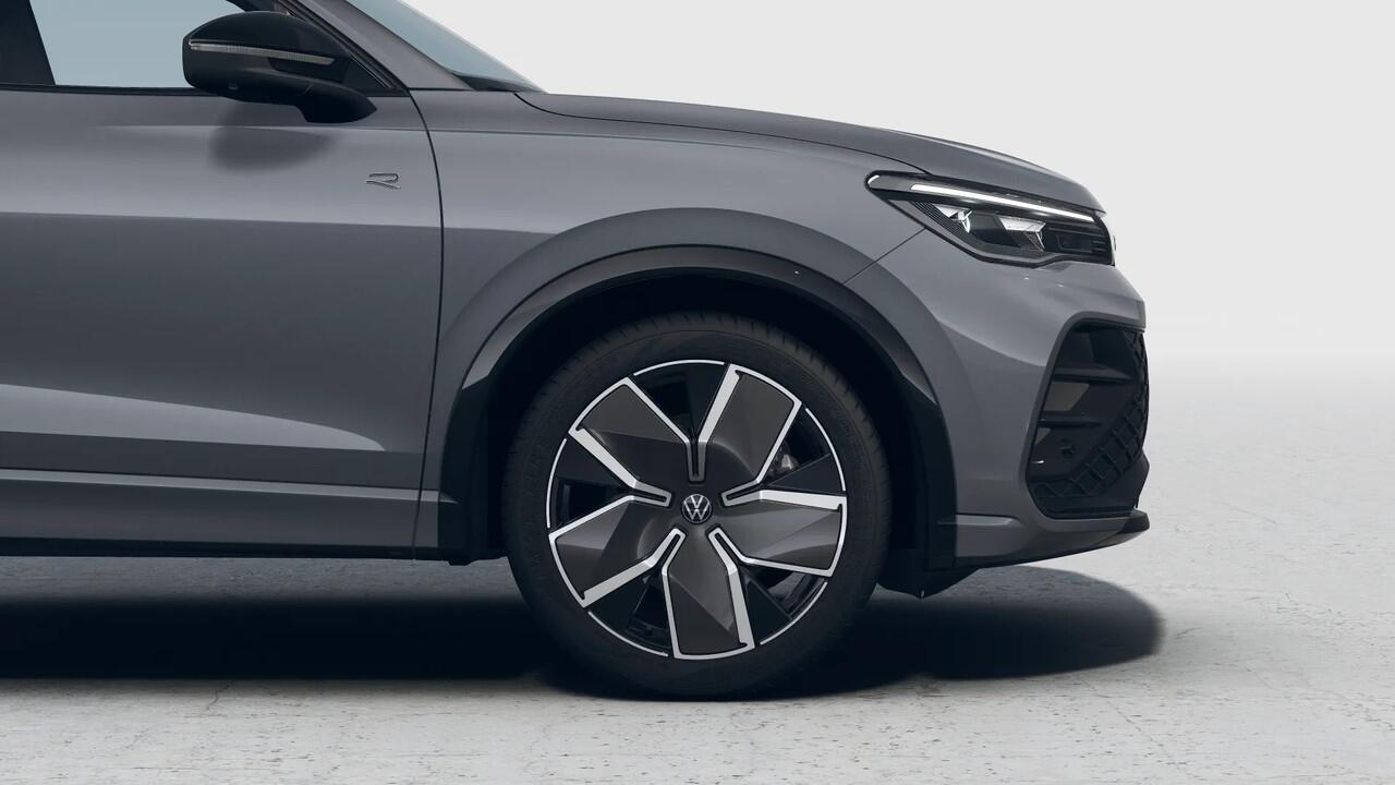 Volkswagen TIGUAN 1.5 eHybrid 204 6DSG R-Line Edition Automaat | Black Style Pakket