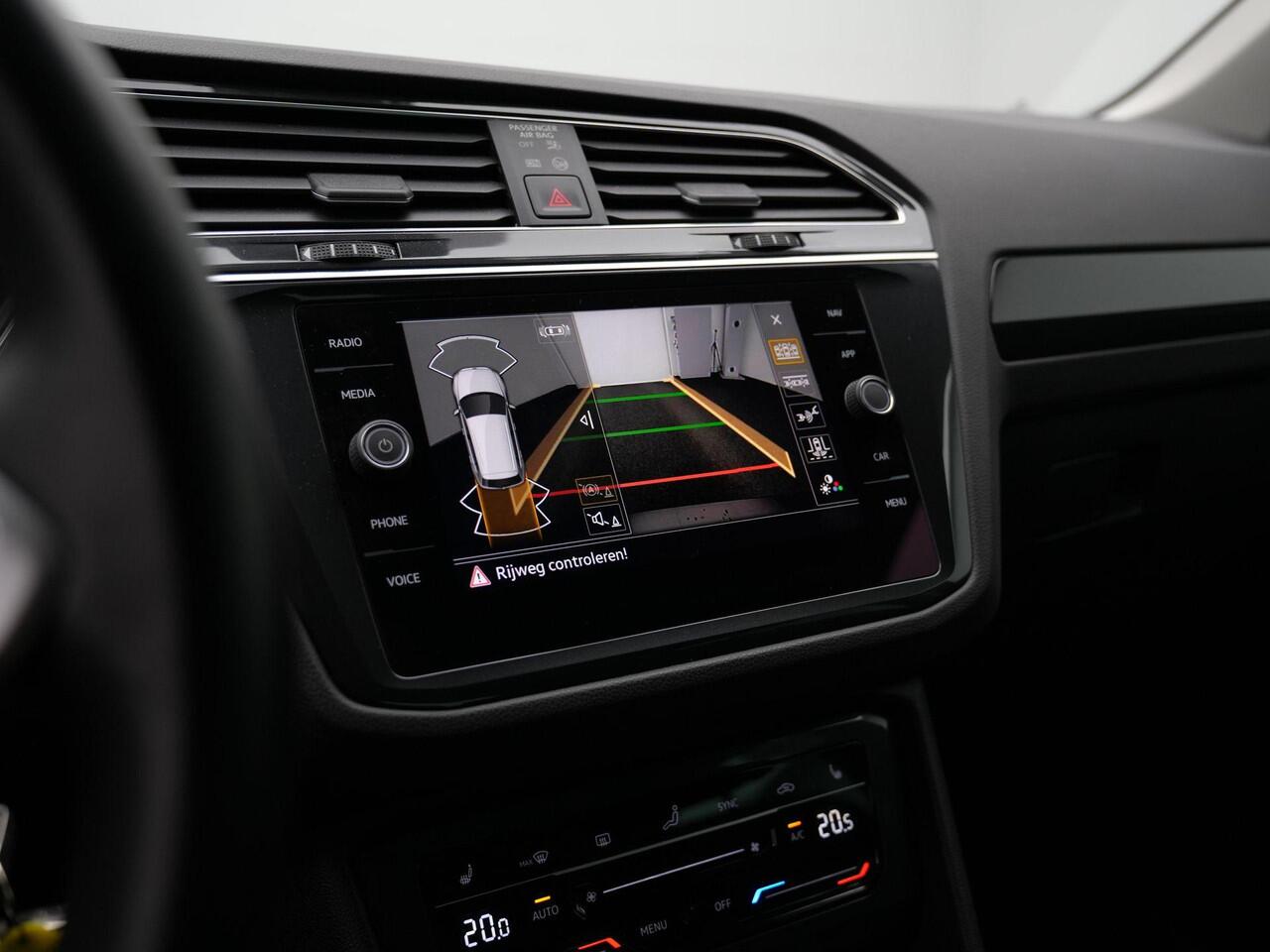 Volkswagen TIGUAN 1.5 TSI 150 pk DSG Elegance | Achteruitrijcamera | Stuur-/stoelverwarming | Navigatie | Adaptive Cruise