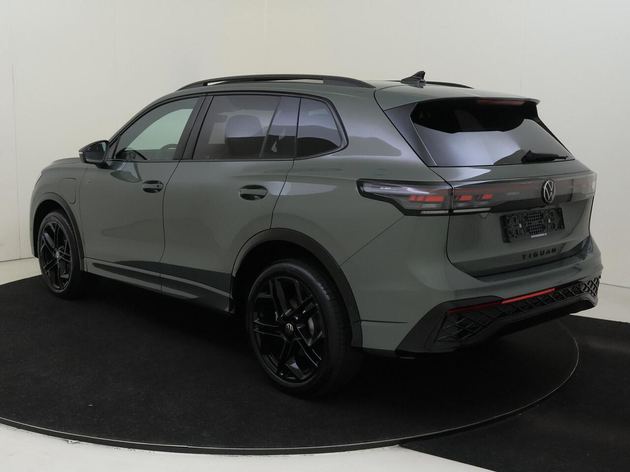 Volkswagen TIGUAN R-Line Edition - eHybrid | 'App-Connect' draadloze smartphone integratie | Automatische afstandsregeling (Adaptive Cruise Control) | Bekleding, leder 'Vienna' incl. stoelventilatie en elektrische bestuurderstoel