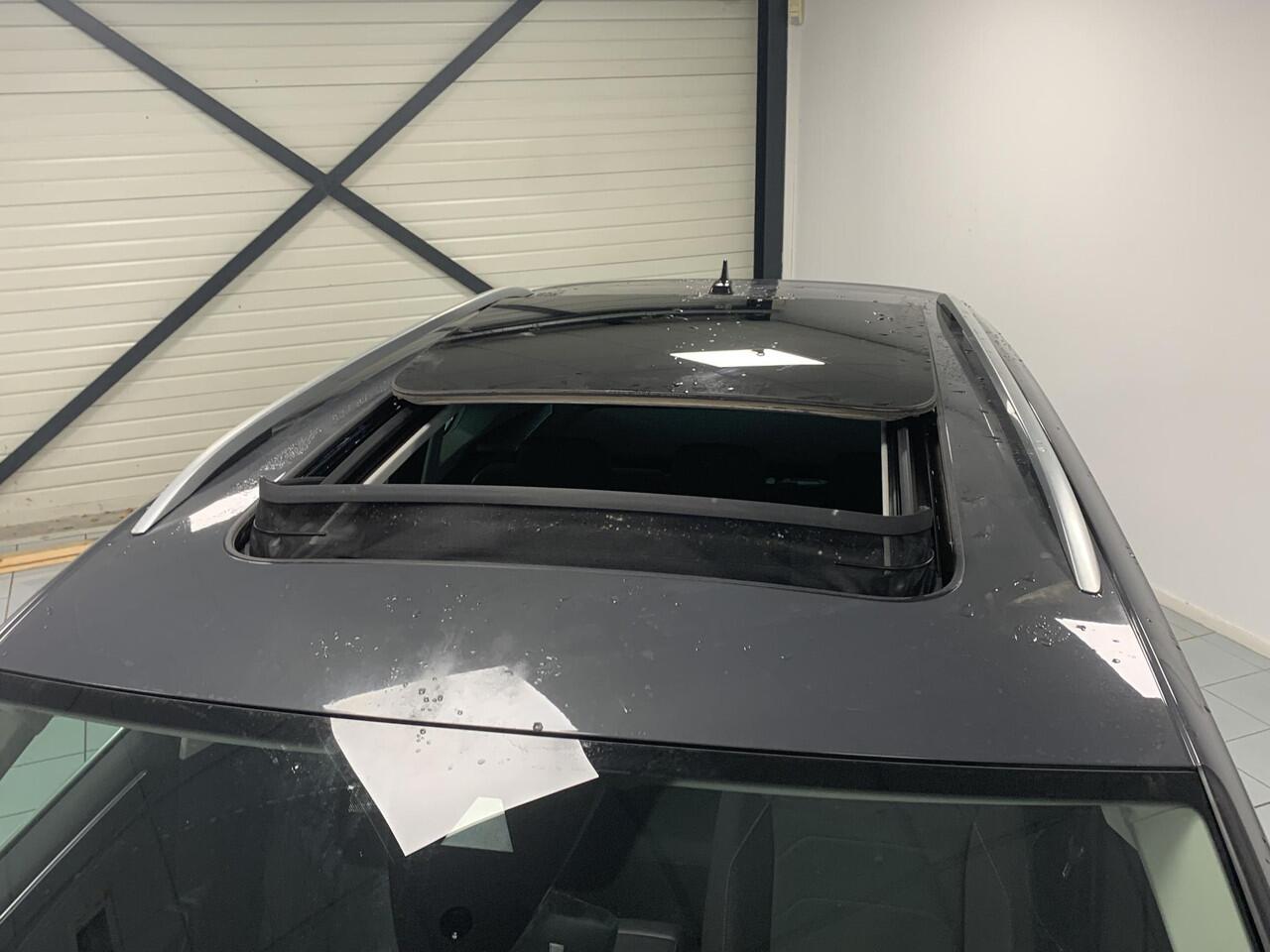 Volkswagen TIGUAN 1.4 TSI eHybrid Business+ SOH 96,8% | PANORAMADAK | NAVIGATIE | ACHTERUITRIJCAMERA