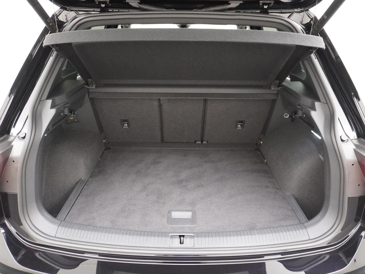 Volkswagen TIGUAN 1.5 TSI R-Line Business R LINE in-exterieur CAMERA | STOEL + STUURVERWARMING | VIRTUAL DASH