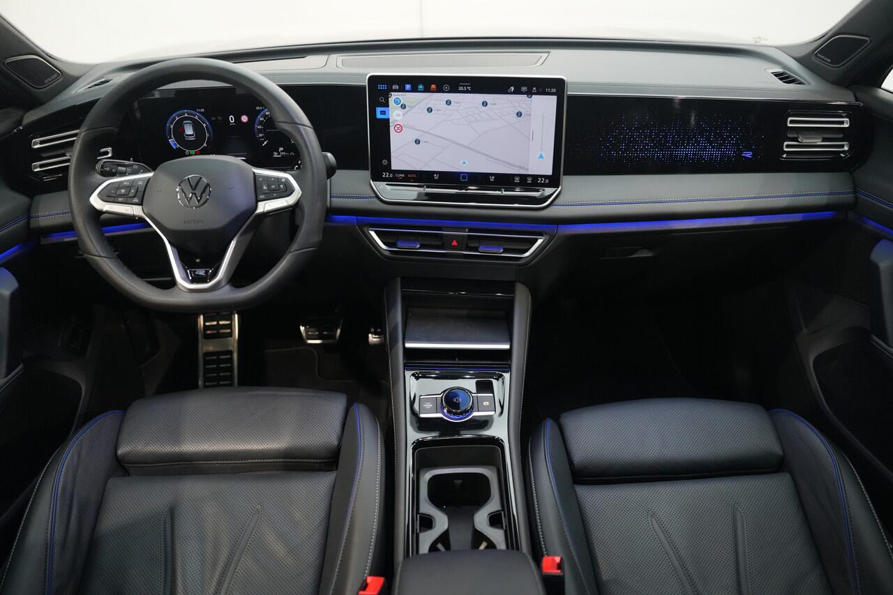 Volkswagen TIGUAN 1.5 eTSI R-Line | VOL OPTIE | PANO | LEDER | HEAD-UP | HARMAN KARDON | WEG.TREKHAAK |