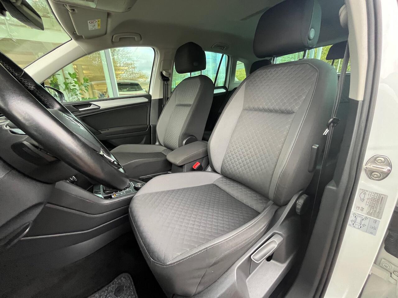 Volkswagen TIGUAN Comfortline 4-Motion / 190 PK / 19 Inch / Navigatie / Camera / Side Assist / Adaptive Cruise