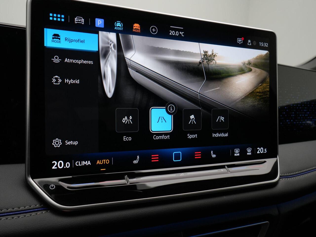 Volkswagen TIGUAN 1.5 eHybrid 204 pk DSG R-Line Edition | Panoramadak | Adaptive Cruise | Side Assist | Park Assist | 20 inch