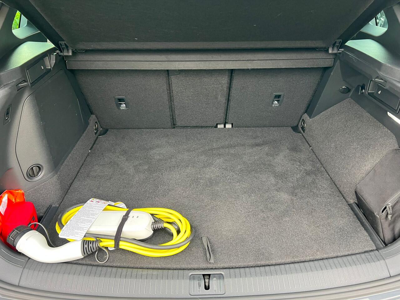 Volkswagen TIGUAN 1.4 TSI eHybrid R-Line virtual cockpit, trekhaak, cruise, navi