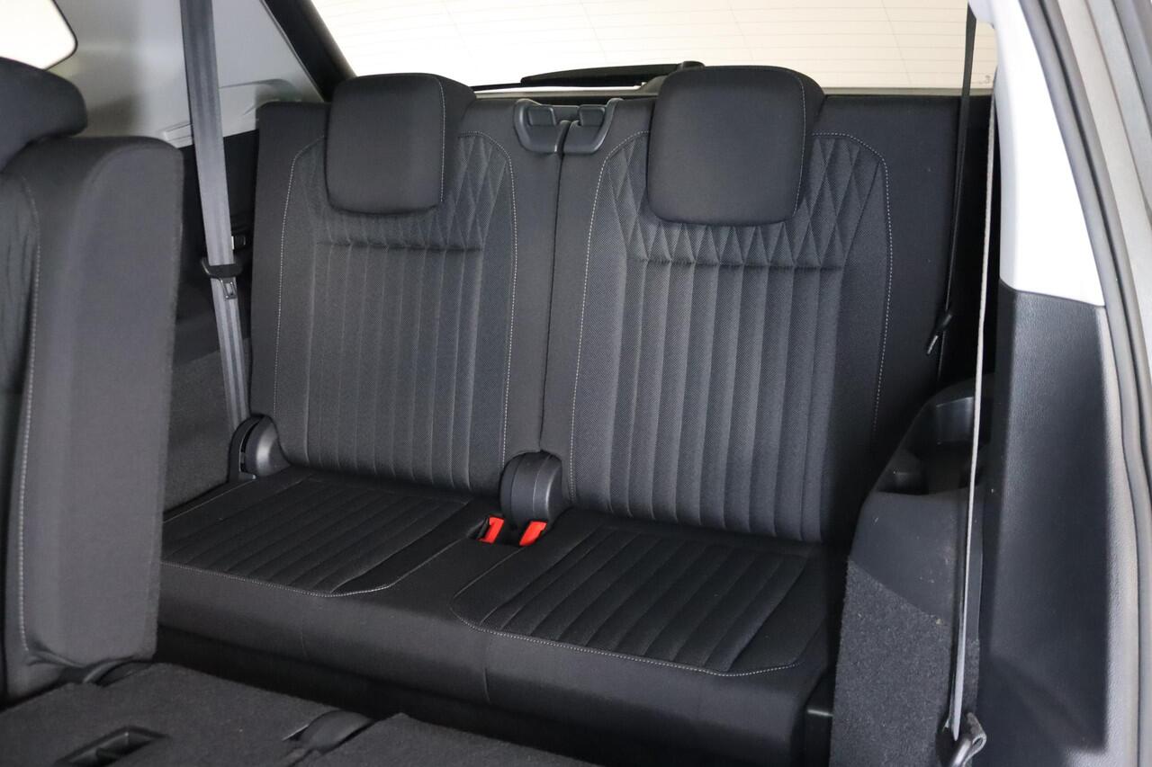 Volkswagen TIGUAN Allspace 1.5 TSI, Life, 7-Persoons, Trekhaak, Virtual Cockpit, Apple CarPlay/Android Auto, Stoel/Stuur verwarming,