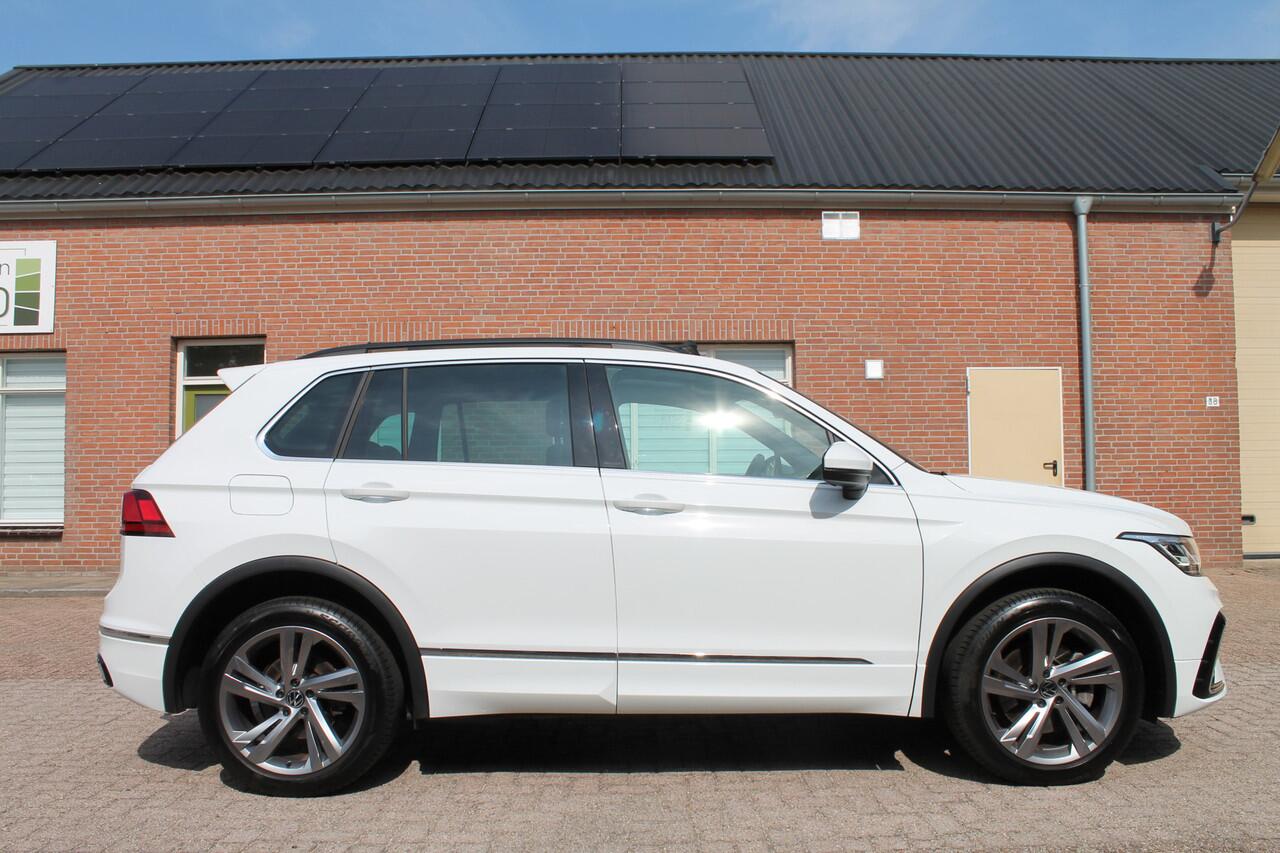 Volkswagen TIGUAN 1.4 TSI eHybrid R-Line Business+ | IQ | Pano | Trekhaak | Carplay