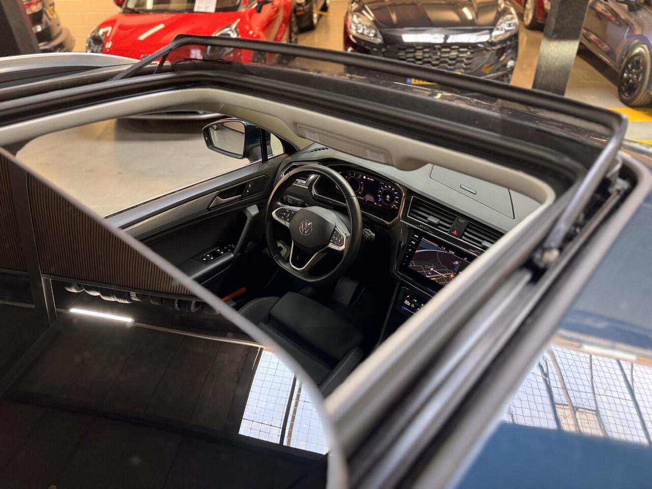 Volkswagen TIGUAN 1.5 TSI Life Panoramadak Navi Camera Ad. Cruise Winter pack Dealeronderhouden