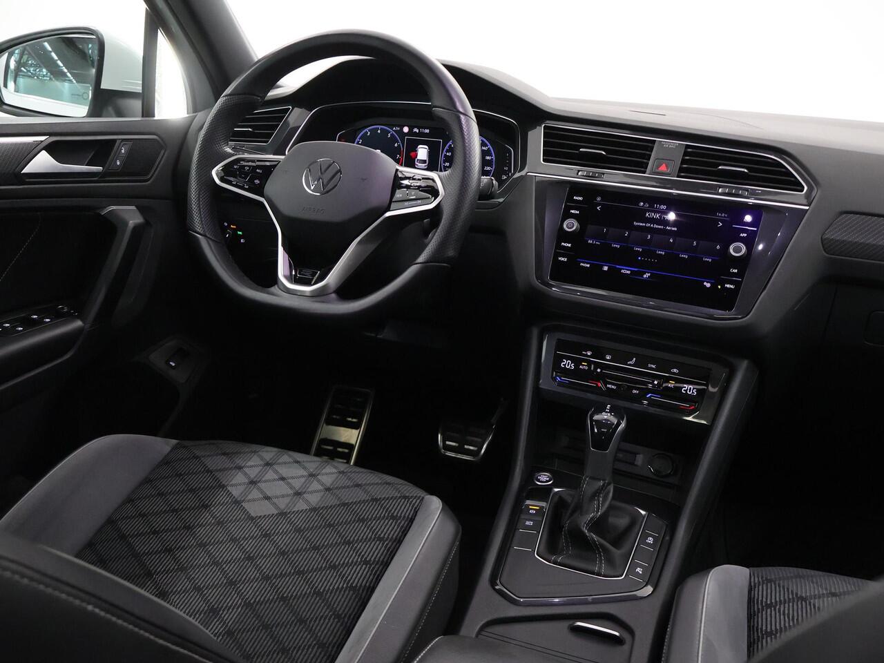 Volkswagen TIGUAN 1.5 TSI R-Line Business+ | Trekhaak | Panoramadak | Camera 360° | Matrix Led | Keyless Entry/Go | Apple Carplay/Android Auto |