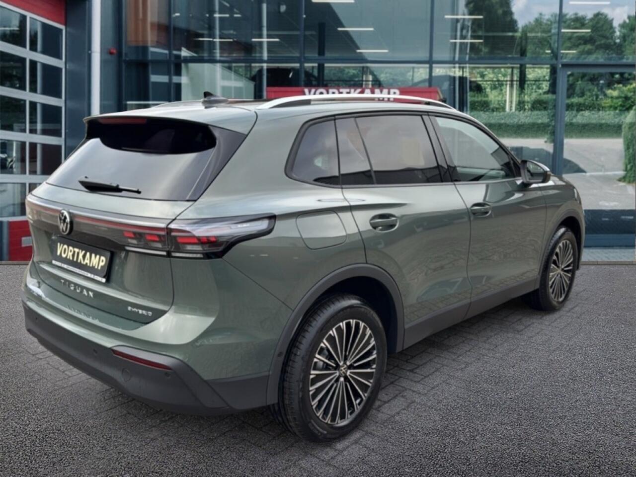 Volkswagen TIGUAN 1.5 TSI E-HYBRID LIFE TREKHAAK/CAMERA/MEMORY/LEDER/CARPLAY/ACC/E-KLEP