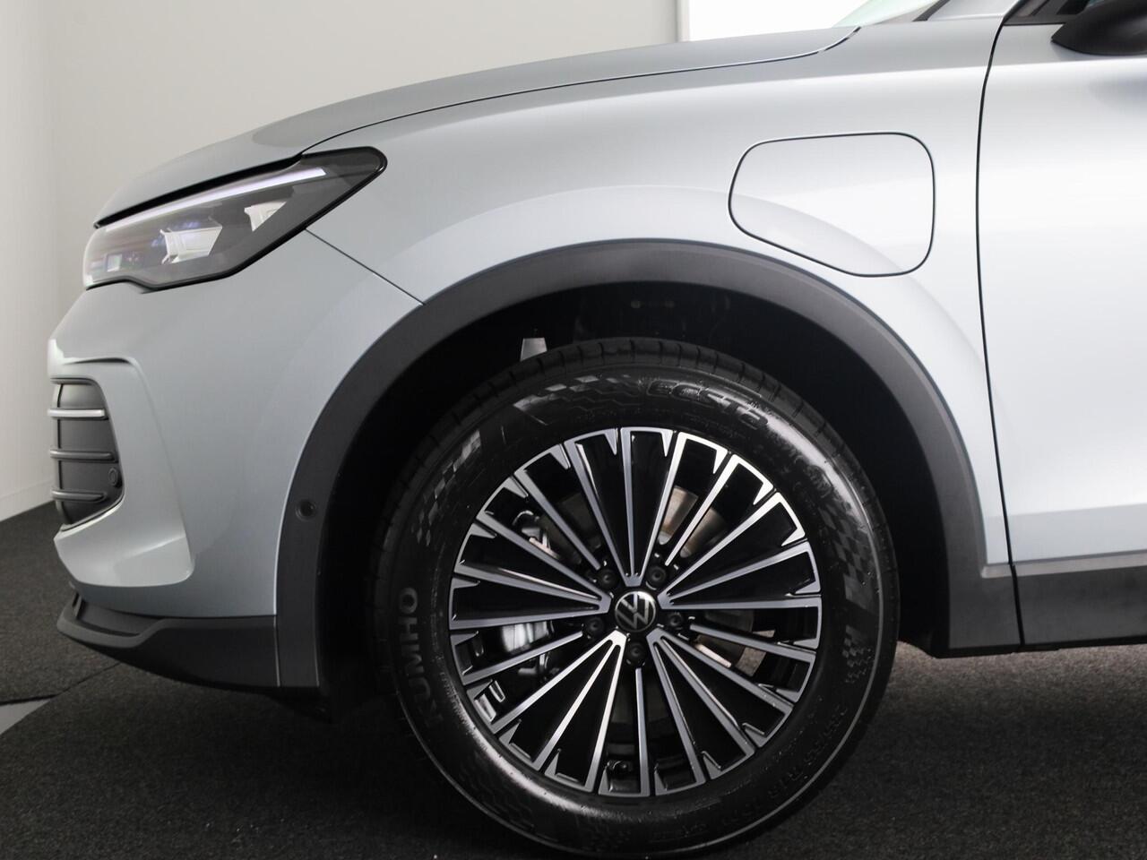 Volkswagen TIGUAN 1.5 eHybrid Life Edition 204 PK | Automaat (DSG) | Panoramadak | Navigatie | Elektrische klep