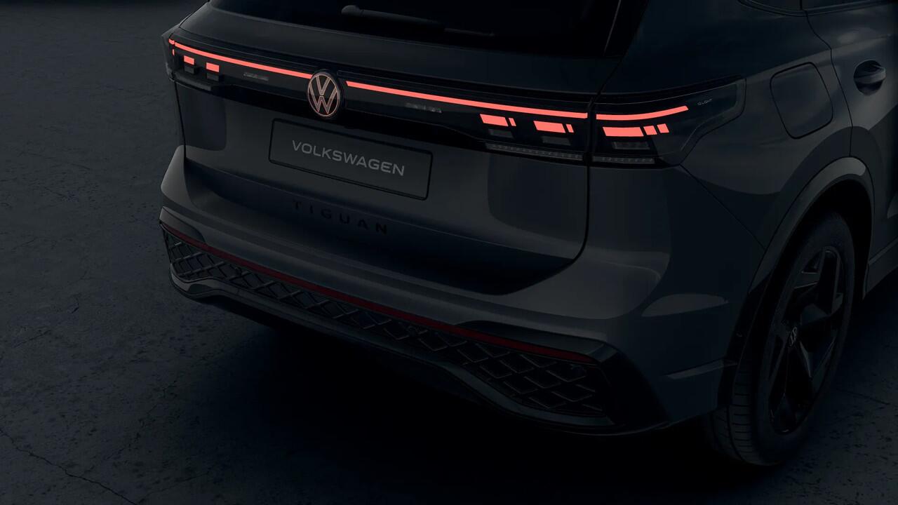 Volkswagen TIGUAN 1.5 eHybrid 272 6DSG R-Line Edition Automaat | Black Style Pakket