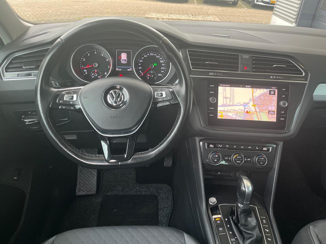 Volkswagen TIGUAN Comfortline 4-Motion / 190 PK / 19 Inch / Navigatie / Camera / Side Assist / Adaptive Cruise