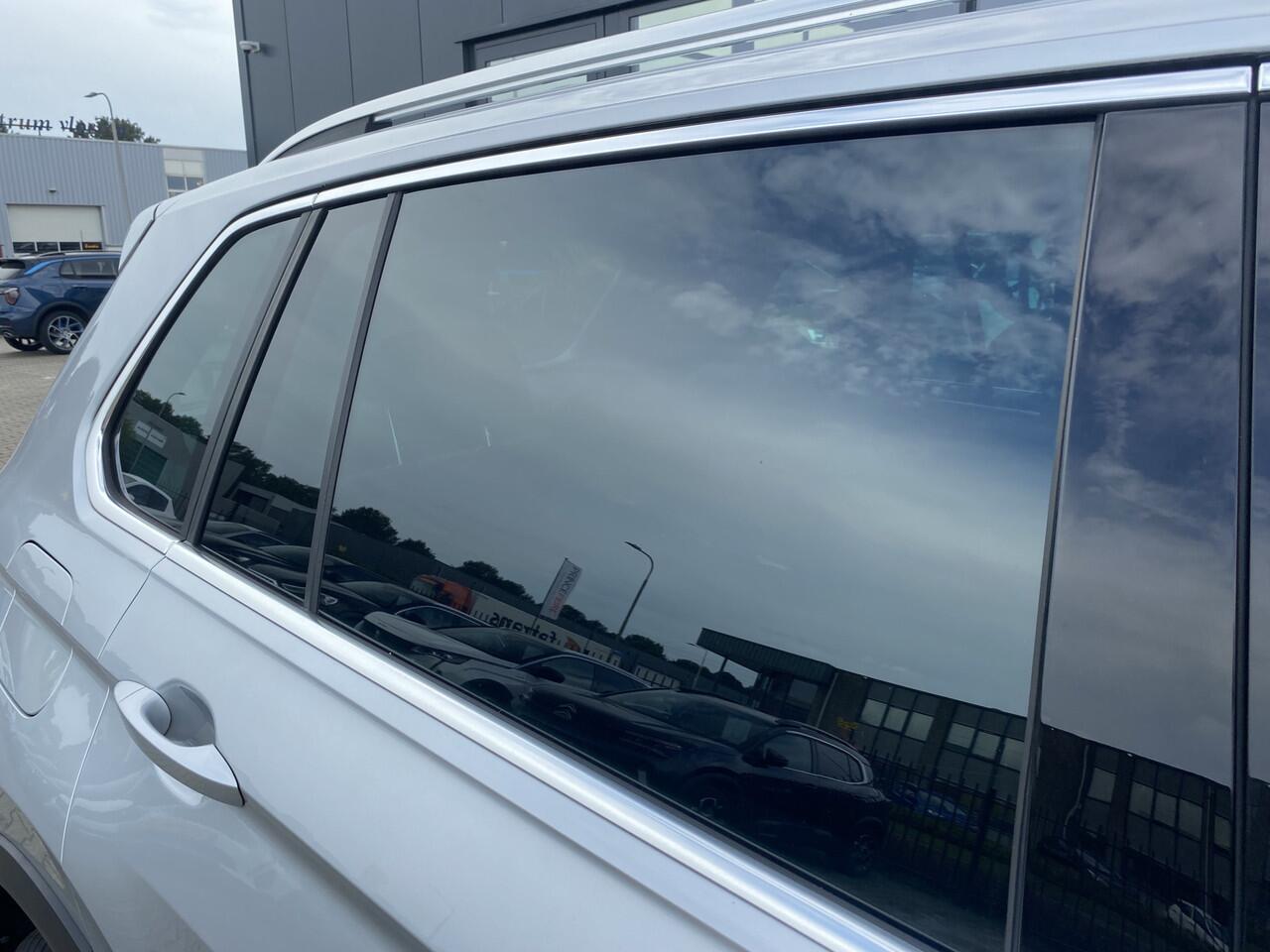 Volkswagen TIGUAN 1.4 TSI eHybrid R-Line Business+ Panorama Dak, Trekhaak & Stoelverwarming