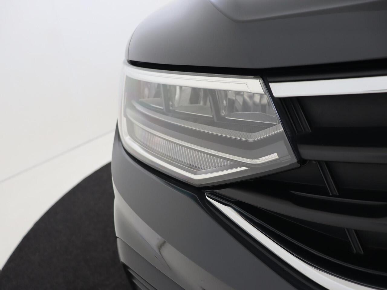 Volkswagen TIGUAN 1.4 TSI eHybrid Life | Trekhaak | Stoel- en stuurwielverwarming | 3-zone airco | CarPlay | Digital cockpit Pro | Adaptieve cruise control | Parkeersensoren |
