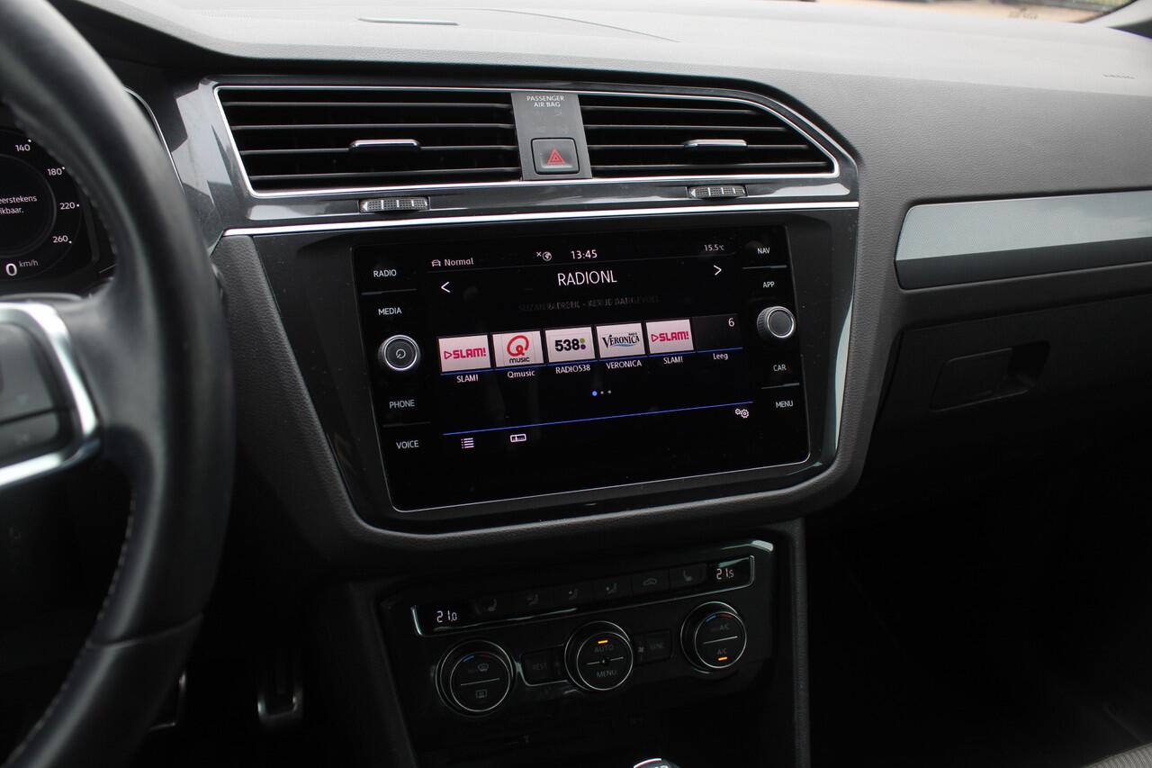 Volkswagen TIGUAN 1.5 TSI ACT Highline Business 3x R-Line / CarPlay / Keyless / Dodehoek / 19'' / Navigatie / Stoelverwarming / DAB / ACC