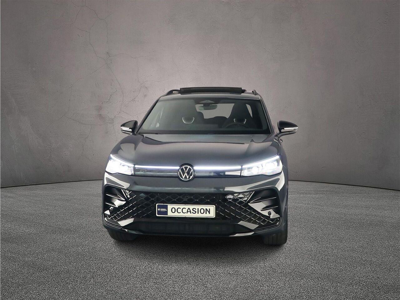 Volkswagen TIGUAN R-Line Edition 1.5 eTSI 150pk DSG Automaat Trekhaak, Panoramadak, Harman Kardon audio, Navigatie, Adaptive cruise control, Elektrische achterklep, Achteruitrijcamera