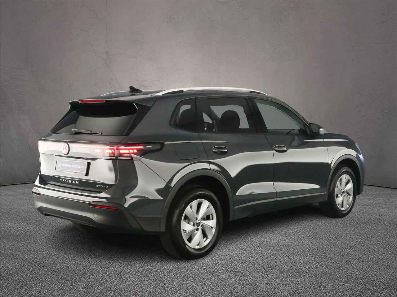 Volkswagen TIGUAN Life Edition 1.5 TSI eHybrid 204pk DSG Automaat Trekhaak, Adaptive cruise control, Achteruitrijcamera, LED koplampen, Parkeersensoren, Elektrische achterklep