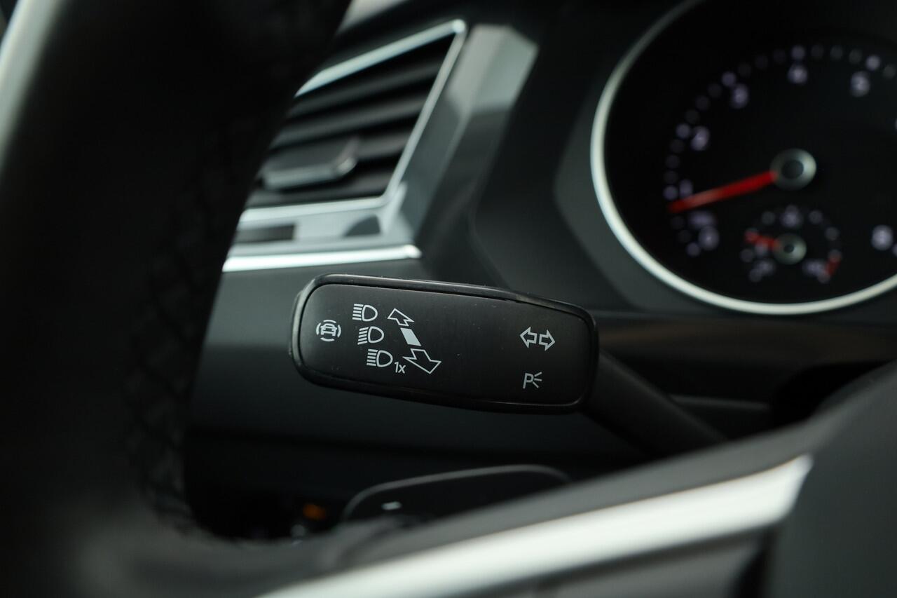 Volkswagen TIGUAN 1.5 TSI DSG 150pk ACT | Navi | Camera | Travel Assist | Stoel- Stuurverw. | Dodehoekdet.