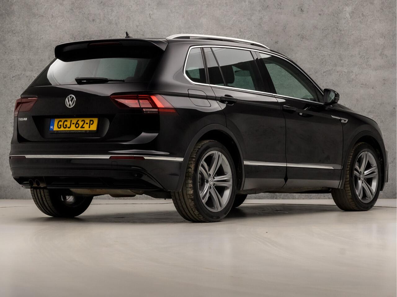 Volkswagen TIGUAN 1.5 TSI ACT R-Line Highline 150Pk Automaat (PANORAMADAK, DIGITAL COCKPIT, APPLE CARPLAY, ELEK SPORTSTOELEN, LEDER, STOELVERWARMING, CAMERA, GETINT GLAS, KEYLESS, LED, ELEK ACHTERKLEP, PARKEER ASSISTENT, NIEUWSTAAT)