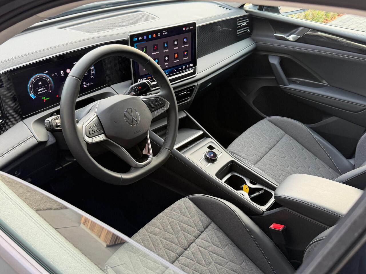 Volkswagen TIGUAN 1.5 eTSI Life | Camera | Trekhaak | Dode hoek | Rijklaar incl. garantie