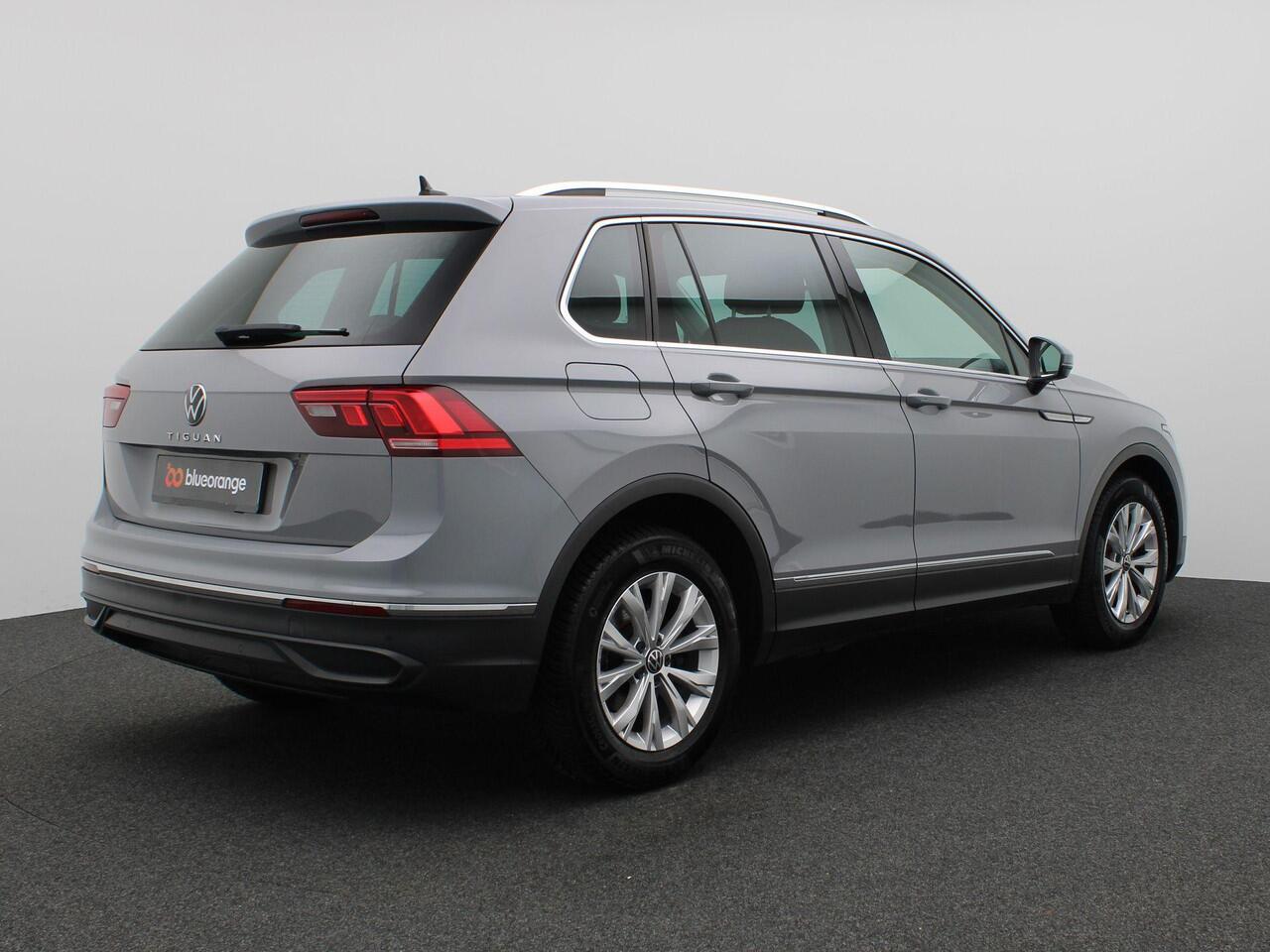 Volkswagen TIGUAN 1.5 TSI Life Business 130PK Adaptieve Cruise Controle, Keyless, Navi, PDC voor en achter, Clima, Digital Cockpit, 17" LM Velgen